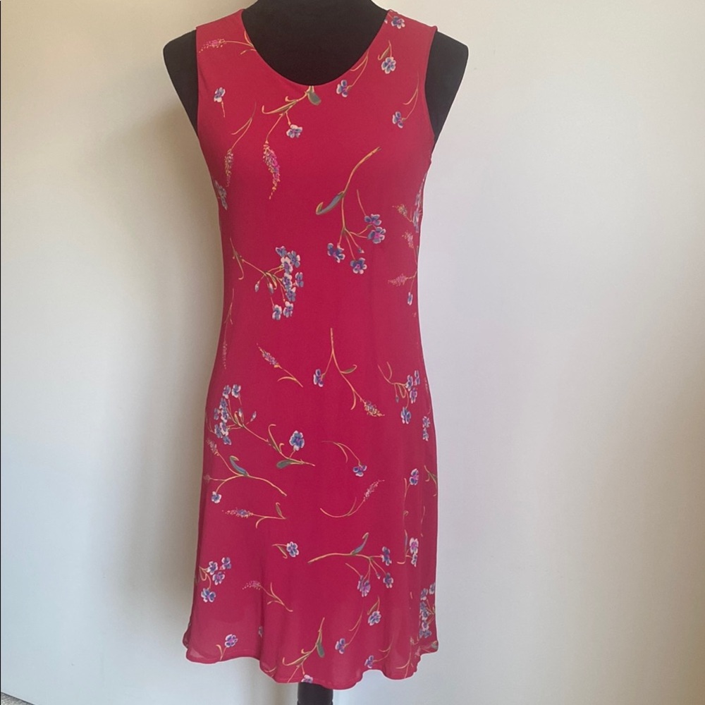 Floral Parisian inspired Sleeveless Red Silk Dress